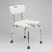 Стул для душевой/ванной комнаты B51650 с гигиеническим вырезом 202000017